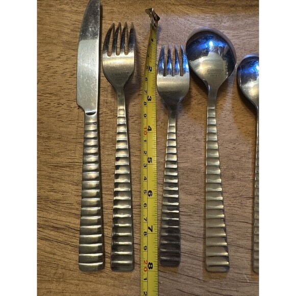 Cambridge Fracto 5 Piece Stainless Modern Flatware - Picture 9 of 9